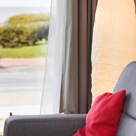 Spacieux Pour 6, Front De Mer, Centre